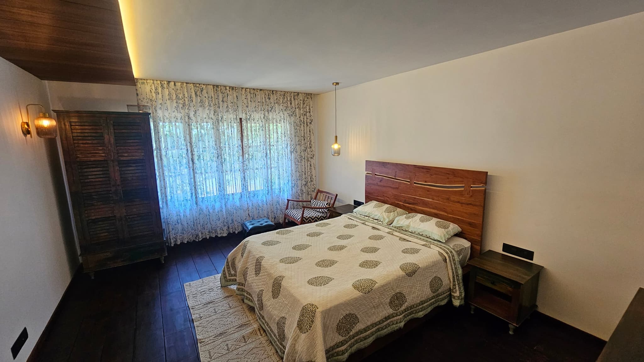 Upper Floor Teak Suite